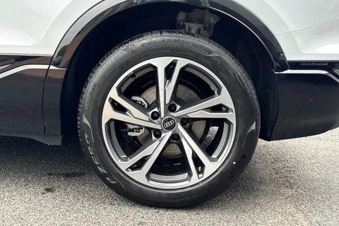  Audi Q6 E-Tron 83kWh S line Auto 5dr Thumbnail #12