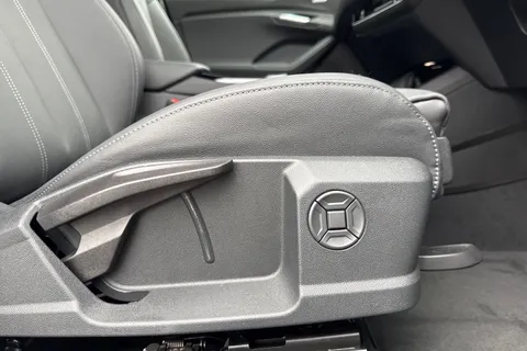  Audi Q6 E-Tron 83kWh S line Auto 5dr Thumbnail #48