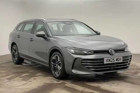 1 of 13 for Volkswagen Passat 1.5 TSI eHybrid 204PS Life 5dr DSG ⭐Sunroof, York Alloys, Info Pack⭐