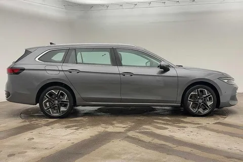 4 of 13 for Volkswagen Passat 1.5 TSI eHybrid 204PS Life 5dr DSG ⭐Sunroof, York Alloys, Info Pack⭐