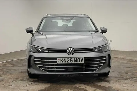 8 of 13 for Volkswagen Passat 1.5 TSI eHybrid 204PS Life 5dr DSG ⭐Sunroof, York Alloys, Info Pack⭐