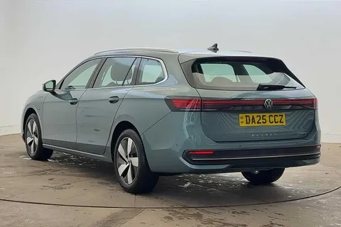 3 of 12 for Volkswagen Passat 1.5 TSI eHybrid Life 5dr DSG **PAN ROOF**