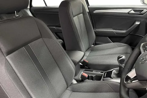 5 of 11 for Volkswagen T-Roc 1.0 TSI 115 Life 5dr **DELIVERY MILES**