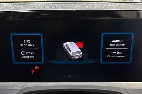 11 of 12 for Volkswagen Passat 1.5 TSI eHybrid Life 5dr DSG **PAN ROOF**