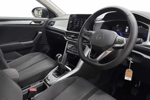 6 of 11 for Volkswagen T-Roc 1.0 TSI 115 Life 5dr **DELIVERY MILES**