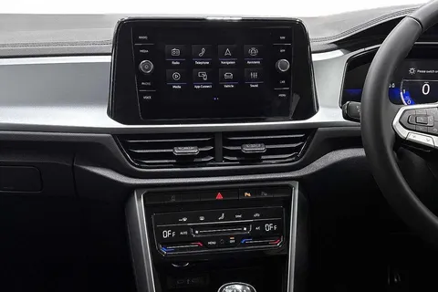 10 of 11 for Volkswagen T-Roc 1.0 TSI 115 Life 5dr **DELIVERY MILES**