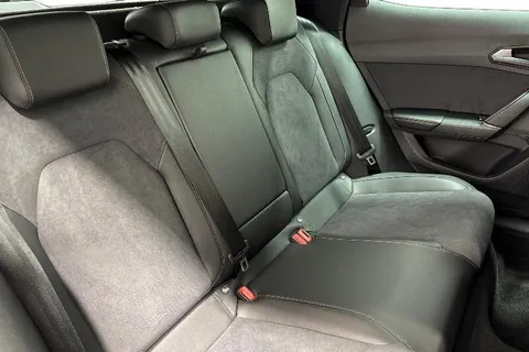 KW25XWT CUPRA Formentor 1.5 eHybrid 25.8kWh V2 DSG Euro 6 (s/s) 5dr Thumbnail #9