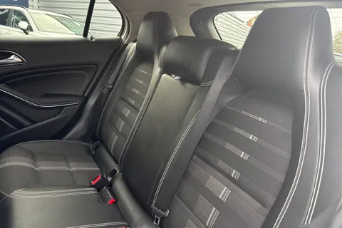 WU19CLF Mercedes-Benz Gla 1.6 GLA180 Urban Edition Euro 6 (s/s) 5dr Thumbnail #20