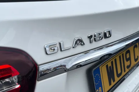 WU19CLF Mercedes-Benz Gla 1.6 GLA180 Urban Edition Euro 6 (s/s) 5dr Thumbnail #27