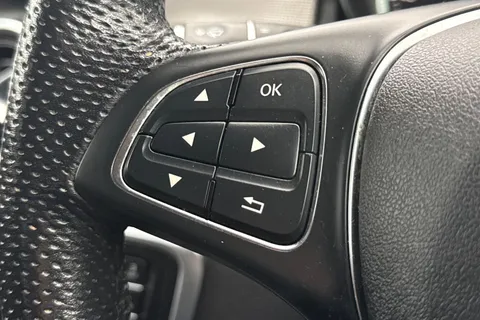 WU19CLF Mercedes-Benz Gla 1.6 GLA180 Urban Edition Euro 6 (s/s) 5dr Thumbnail #39