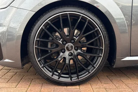 12 of 60 for Audi TT Coup- Black Edition 40 TFSI 197 PS S tronic