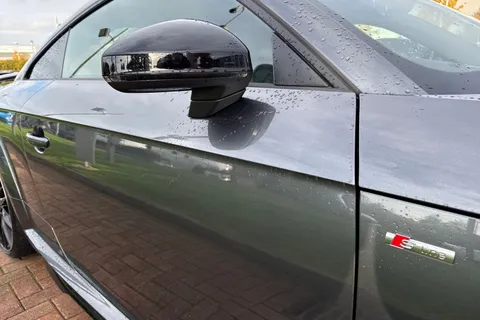 27 of 60 for Audi TT Coup- Black Edition 40 TFSI 197 PS S tronic