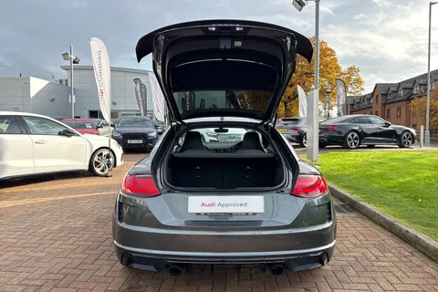 37 of 60 for Audi TT Coup- Black Edition 40 TFSI 197 PS S tronic