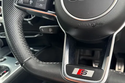 46 of 60 for Audi TT Coup- Black Edition 40 TFSI 197 PS S tronic