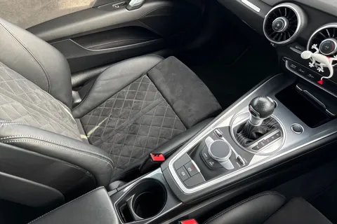 55 of 60 for Audi TT Coup- Black Edition 40 TFSI 197 PS S tronic