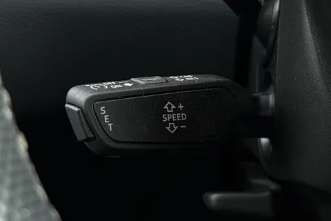 DL72KDN Audi A6 Avant Avant S line 40 TDI quattro 204 PS S tronic Thumbnail #39