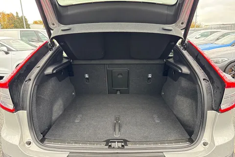 CF72KMU Volvo C40 Recharge 69kWh Ultimate Auto 5dr Thumbnail #7