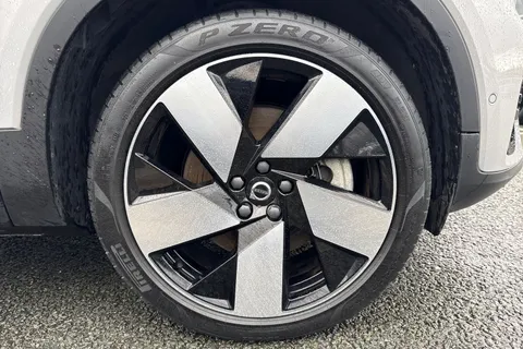 CF72KMU Volvo C40 Recharge 69kWh Ultimate Auto 5dr Thumbnail #10