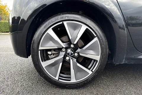RF71ZFT PEUGEOT e-208 50kWh GT Premium Auto 5dr Thumbnail #11