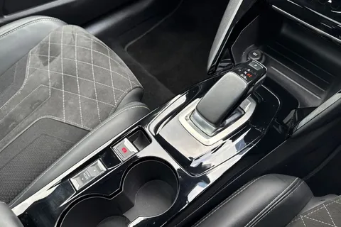 22 of 66 for PEUGEOT e-208 50kWh GT Premium Auto 5dr