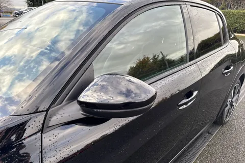 28 of 66 for PEUGEOT e-208 50kWh GT Premium Auto 5dr