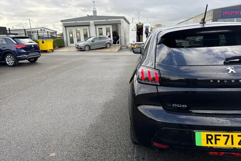 30 of 66 for PEUGEOT e-208 50kWh GT Premium Auto 5dr