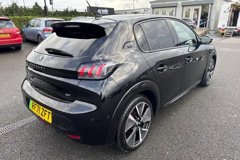 32 of 66 for PEUGEOT e-208 50kWh GT Premium Auto 5dr