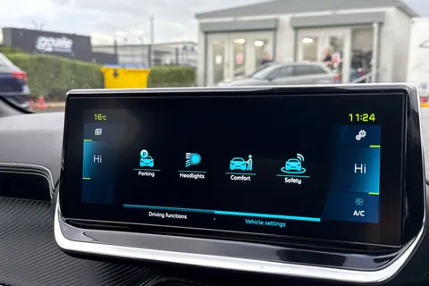 53 of 66 for PEUGEOT e-208 50kWh GT Premium Auto 5dr