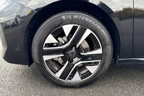 KP25UFY PEUGEOT 208 1.2 PureTech Allure Euro 6 (s/s) 5dr Thumbnail #13