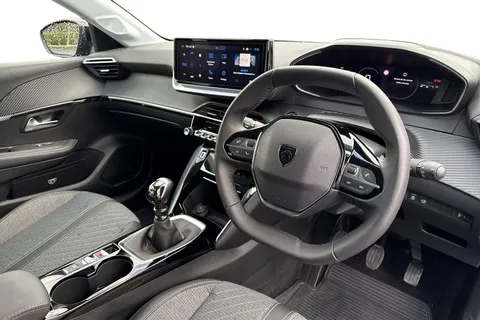 KP25UFY PEUGEOT 208 1.2 PureTech Allure Euro 6 (s/s) 5dr Thumbnail #14