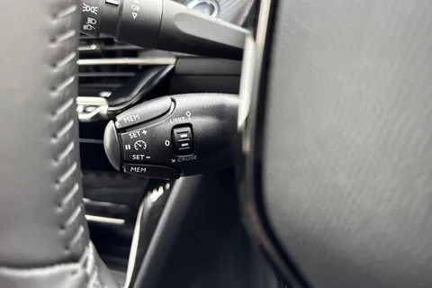 KP25UFY PEUGEOT 208 1.2 PureTech Allure Euro 6 (s/s) 5dr Thumbnail #41