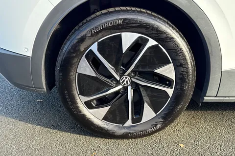 22 of 50 for Volkswagen ID.4 210kW 4MOTION Match Pro 77kWh 5dr Auto | Rear Camera | LED Lights