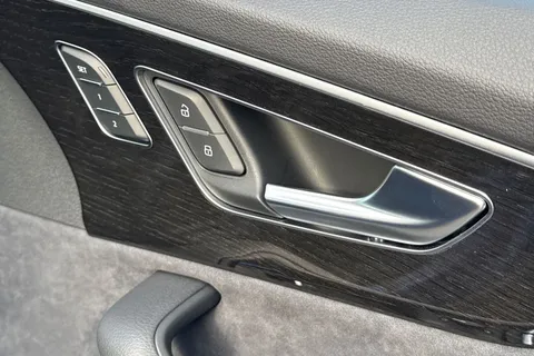 Audi Q7 3.0 TDI V6 Black Edition Tiptronic quattro Euro 6 (s/s) 5dr Thumbnail #21