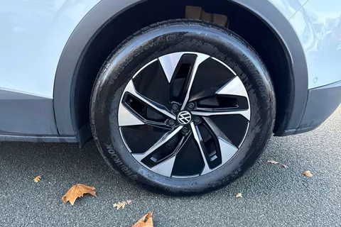 23 of 50 for Volkswagen ID.4 210kW 4MOTION Match Pro 77kWh 5dr Auto | Rear Camera | LED Lights