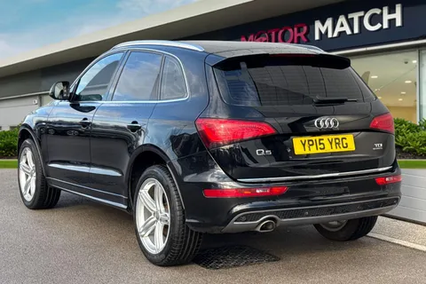 2 of 59 for Audi Q5 2.0 TDI S line quattro Euro 5 (s/s) 5dr