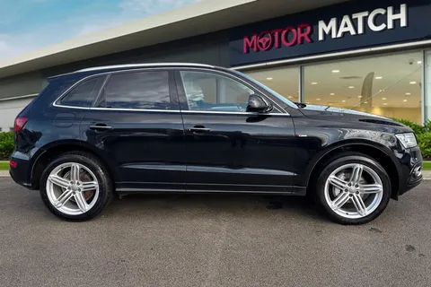 3 of 59 for Audi Q5 2.0 TDI S line quattro Euro 5 (s/s) 5dr