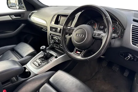7 of 59 for Audi Q5 2.0 TDI S line quattro Euro 5 (s/s) 5dr