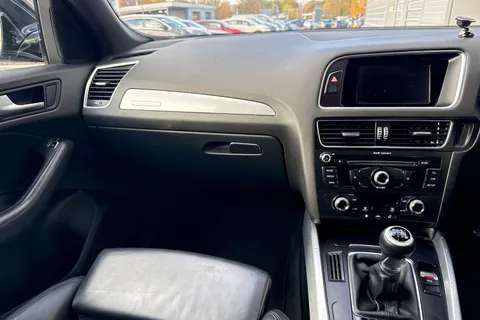 14 of 59 for Audi Q5 2.0 TDI S line quattro Euro 5 (s/s) 5dr