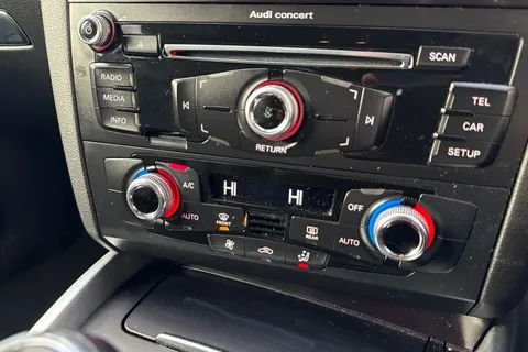 18 of 59 for Audi Q5 2.0 TDI S line quattro Euro 5 (s/s) 5dr