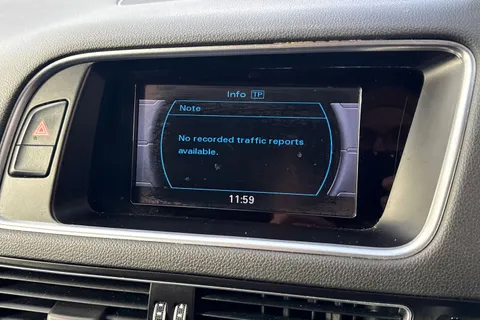 40 of 59 for Audi Q5 2.0 TDI S line quattro Euro 5 (s/s) 5dr