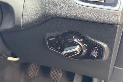 51 of 59 for Audi Q5 2.0 TDI S line quattro Euro 5 (s/s) 5dr