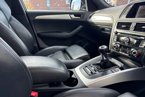 55 of 59 for Audi Q5 2.0 TDI S line quattro Euro 5 (s/s) 5dr