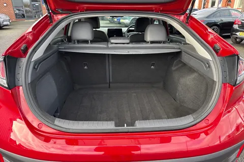 10 of 54 for Hyundai Ioniq 1.6 h-GDi Premium SE DCT Euro 6 (s/s) 5dr