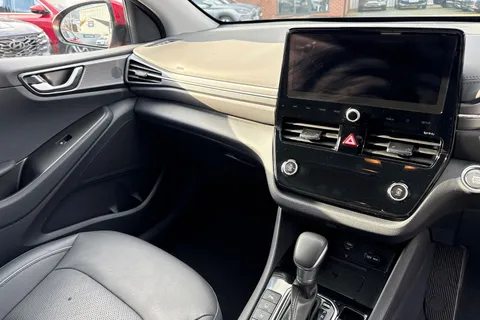 15 of 54 for Hyundai Ioniq 1.6 h-GDi Premium SE DCT Euro 6 (s/s) 5dr