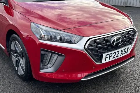 17 of 54 for Hyundai Ioniq 1.6 h-GDi Premium SE DCT Euro 6 (s/s) 5dr