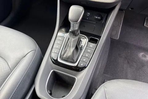 20 of 54 for Hyundai Ioniq 1.6 h-GDi Premium SE DCT Euro 6 (s/s) 5dr