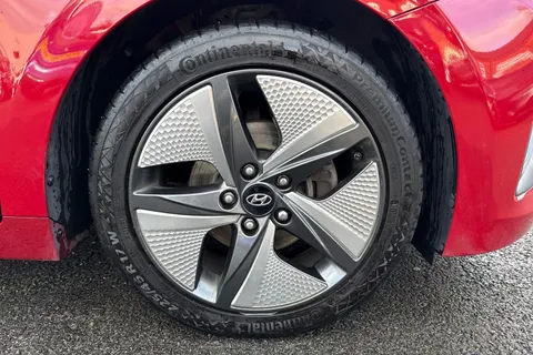 22 of 54 for Hyundai Ioniq 1.6 h-GDi Premium SE DCT Euro 6 (s/s) 5dr