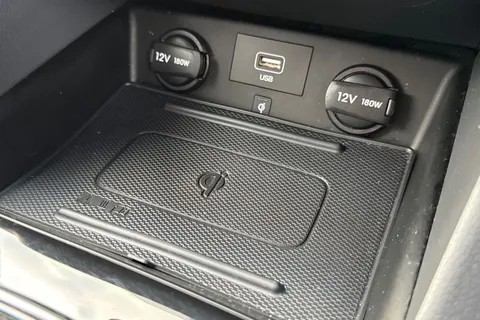 42 of 54 for Hyundai Ioniq 1.6 h-GDi Premium SE DCT Euro 6 (s/s) 5dr