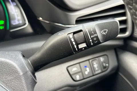 47 of 54 for Hyundai Ioniq 1.6 h-GDi Premium SE DCT Euro 6 (s/s) 5dr