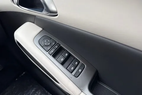 DU75UWN BYD ATTO 2 51.1kWh Boost Auto 5dr Thumbnail #19